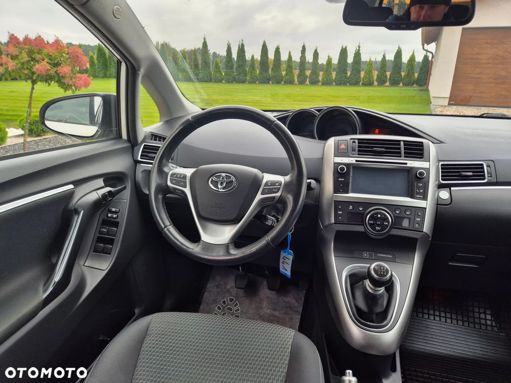 Toyota Verso 1.6 D-4D Premium - 26