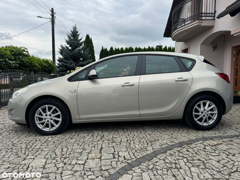 Opel Astra 1.4 Turbo - 8