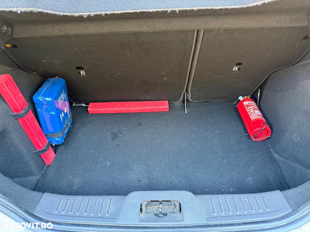 Ford Fiesta 1.5 TDCi DPF Trend - 11