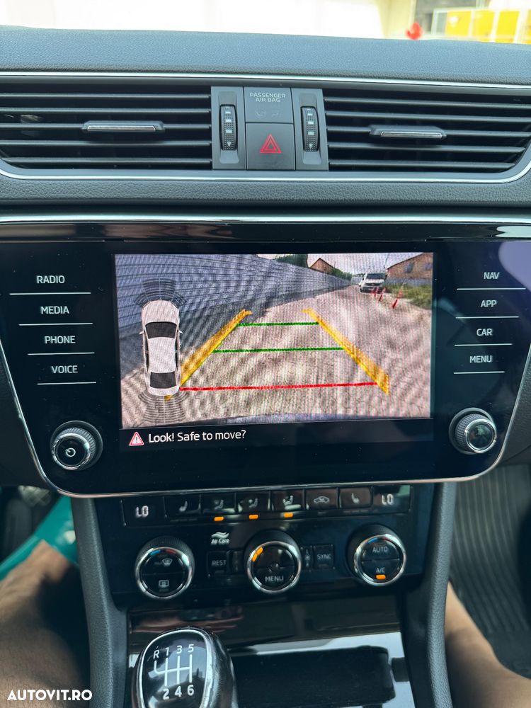 Skoda Superb 2.0 TDI Style - 20