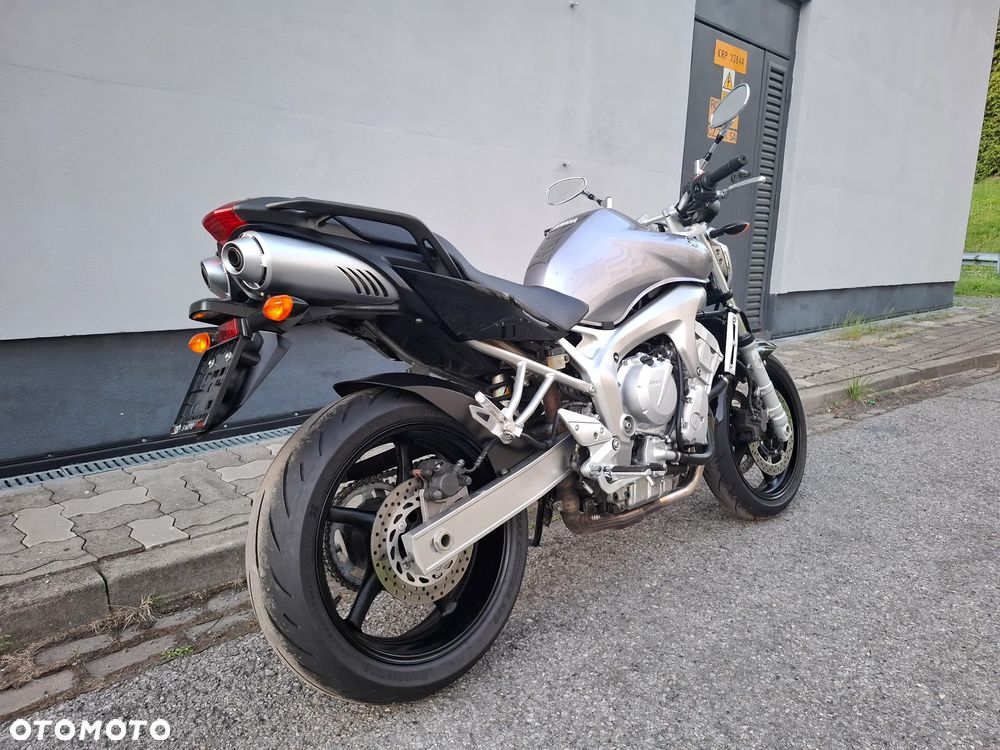 Yamaha FZ6 - 5
