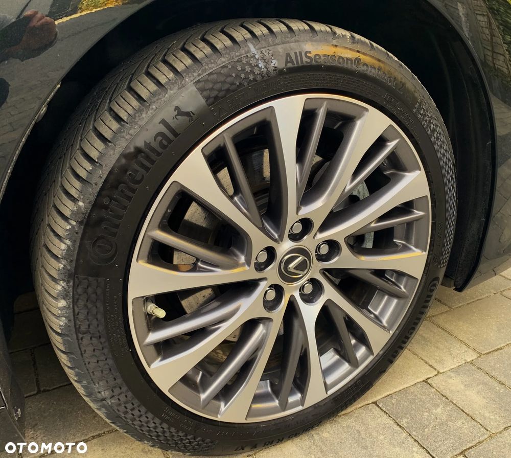 Lexus ES 300h Business Edition - 32
