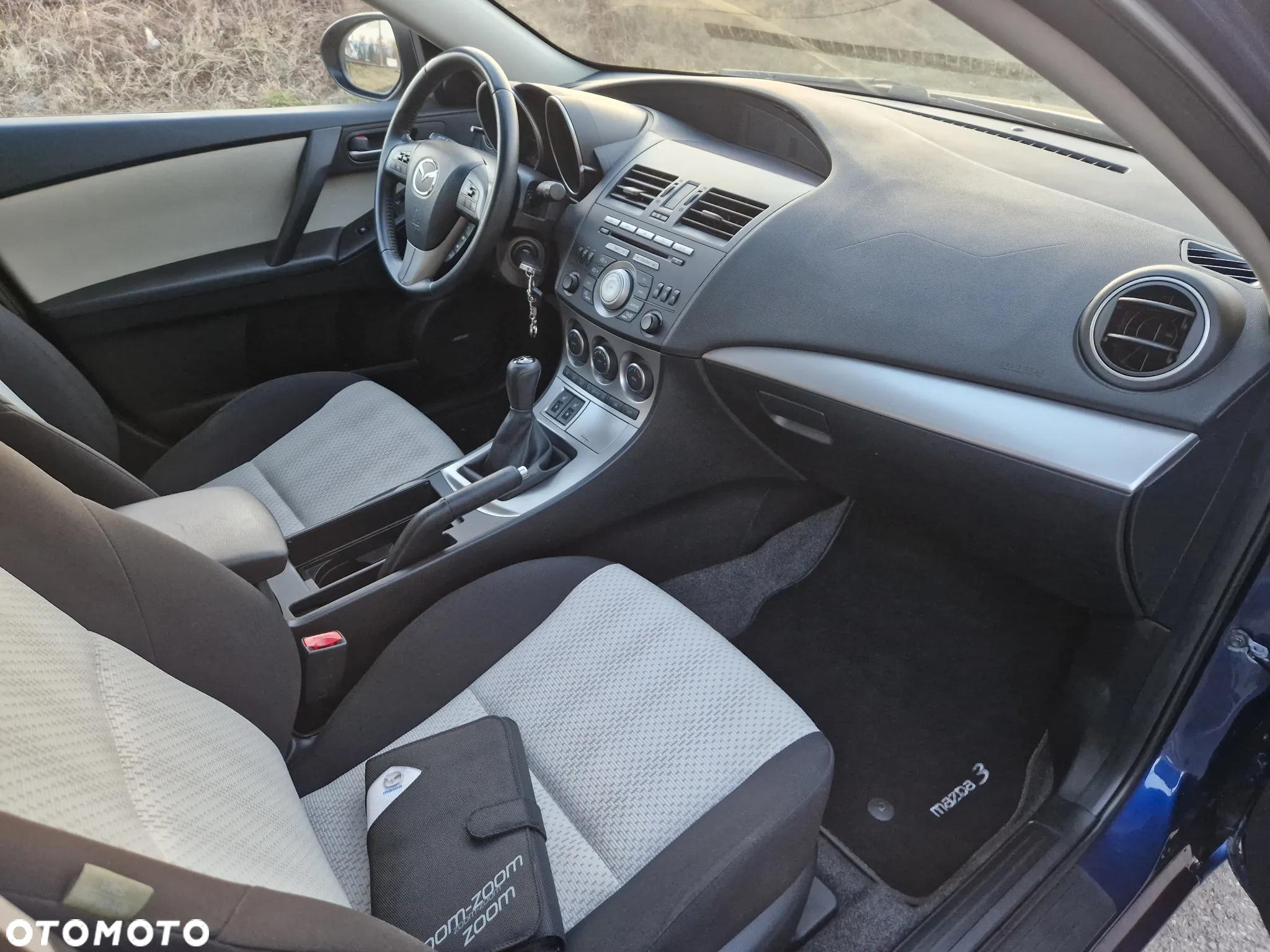 Mazda 3 1.6 Exclusive + - 10