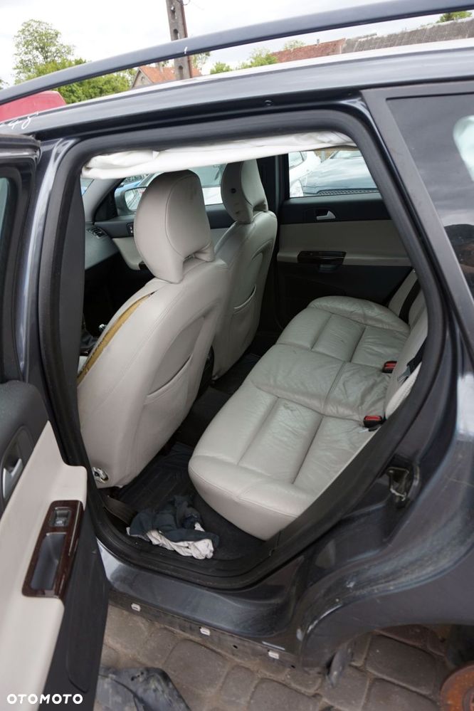 VOLVO V50  KOMBI 2007 455-16 2.0 D D4204T 136KM MMT6 SZARY na części - 11