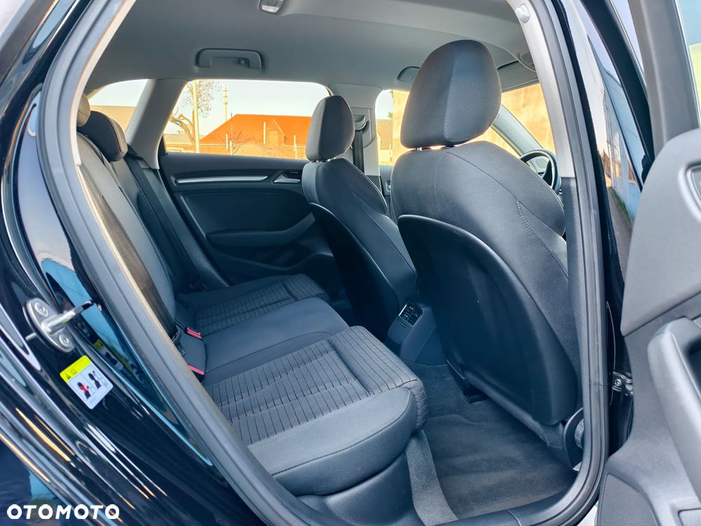 Audi A3 Sportback 1.4 TFSI S line Sportpaket - 14