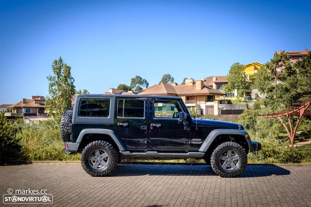 Jeep Wrangler Unlimited - 23
