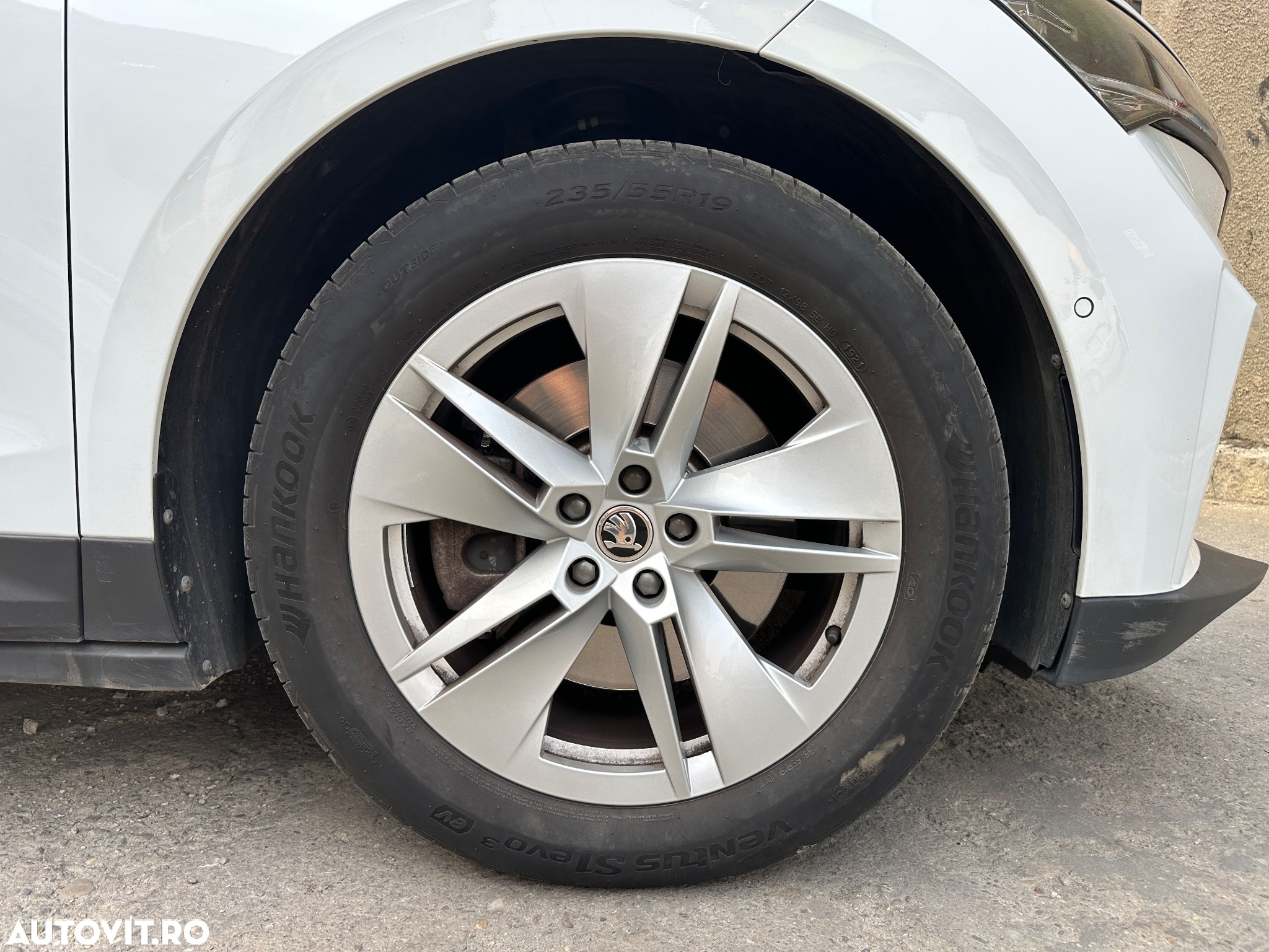 Skoda Enyaq iV Electric 80 - 9