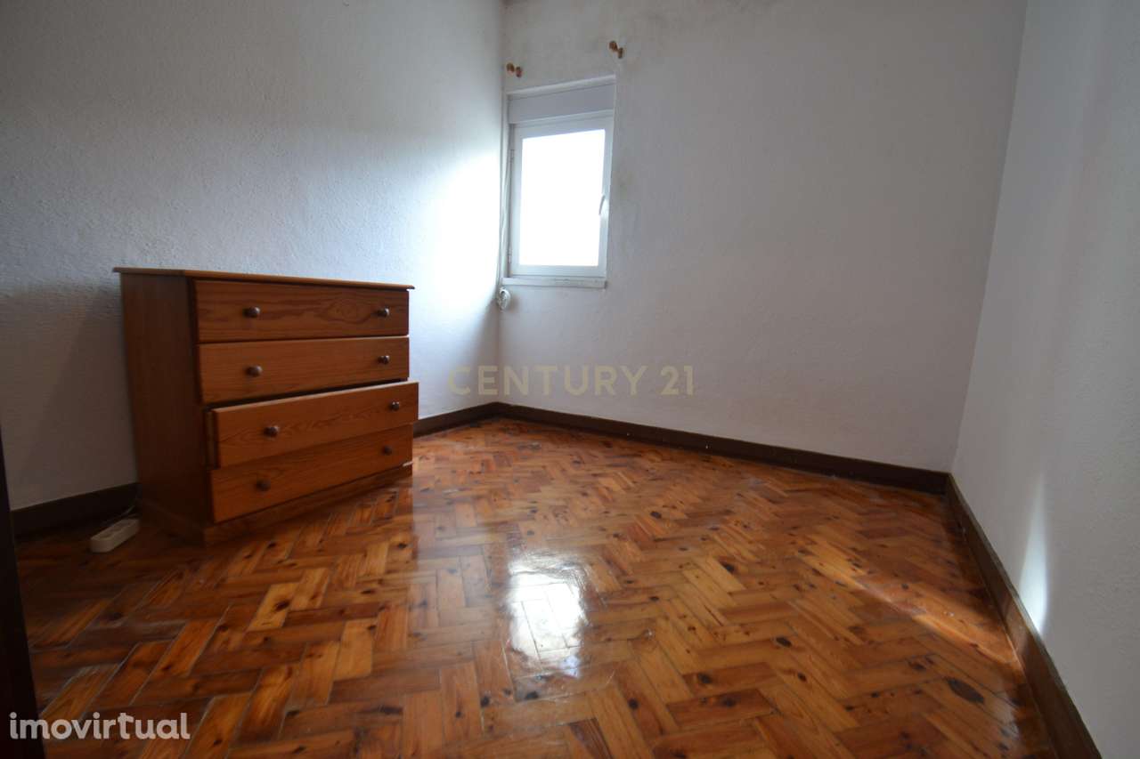 RESERVADO - Apartamento T3 para remodelar em Lisboa | Oportunidade Úni - Grande imagem: 4/9