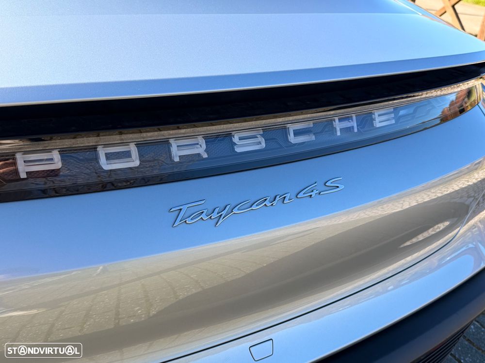 Porsche Taycan 4S - 9