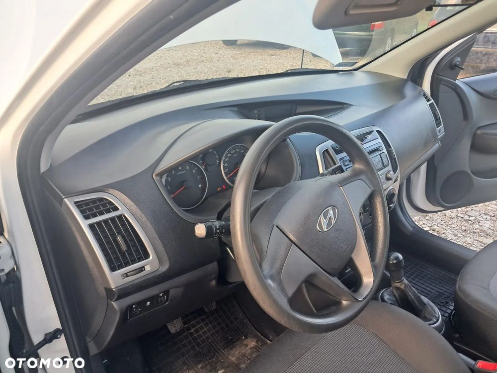 Hyundai i20 - 8