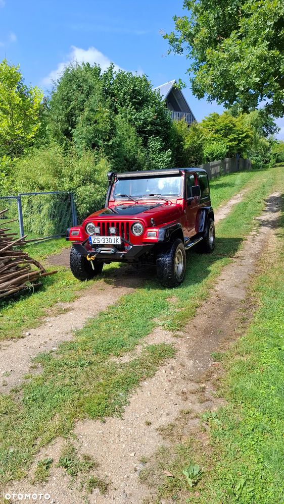 Jeep Wrangler - 11