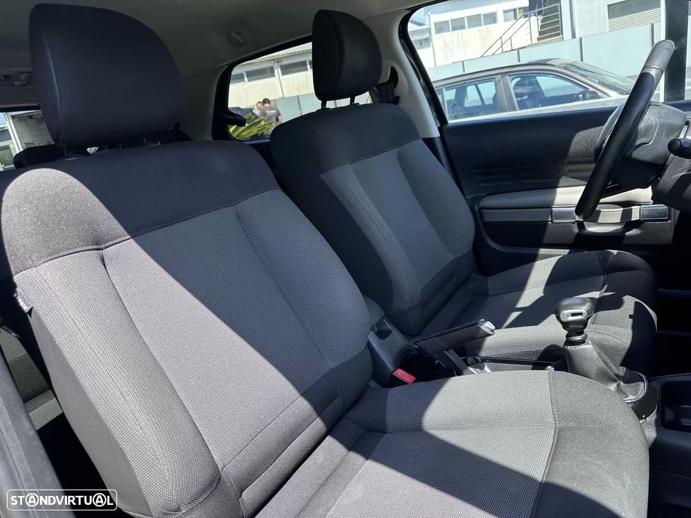 Citroën C4 Cactus 1.2 PureTech Shine - 57