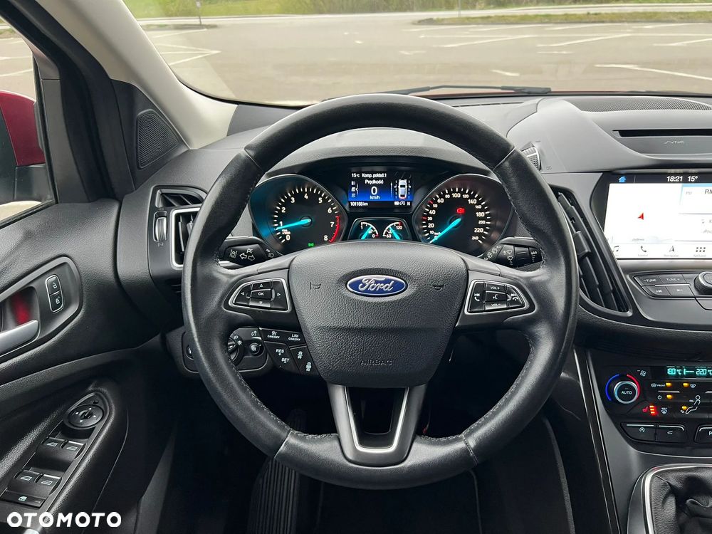 Ford Kuga - 24