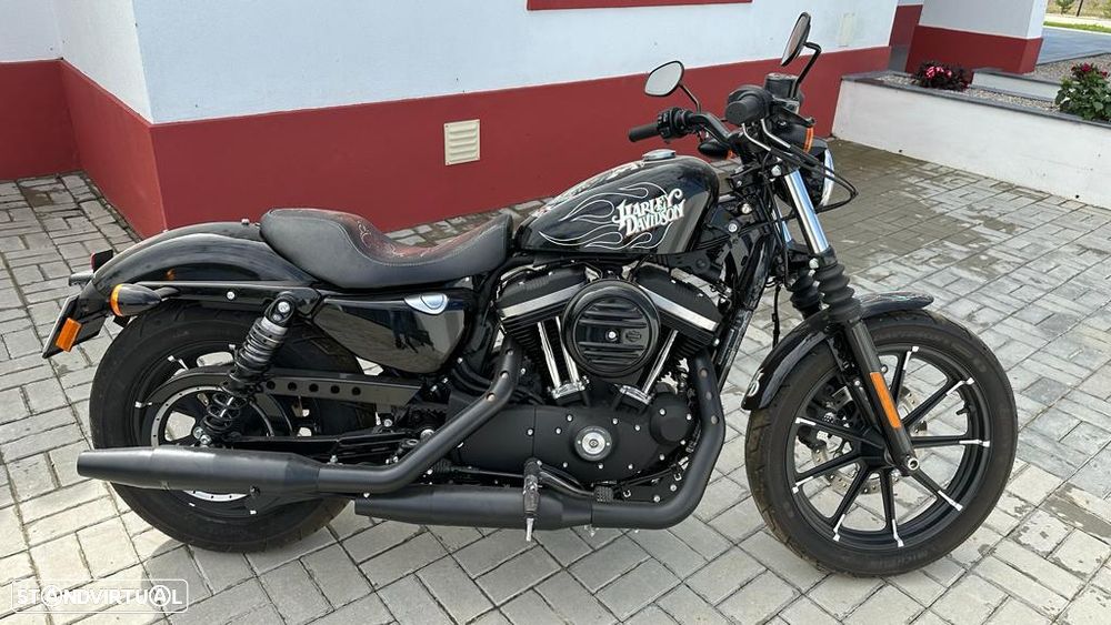 Harley-Davidson 883 - 1