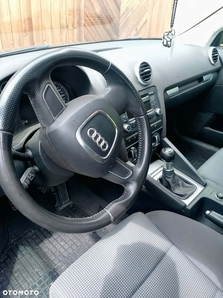 Audi A3 Sportback - 4