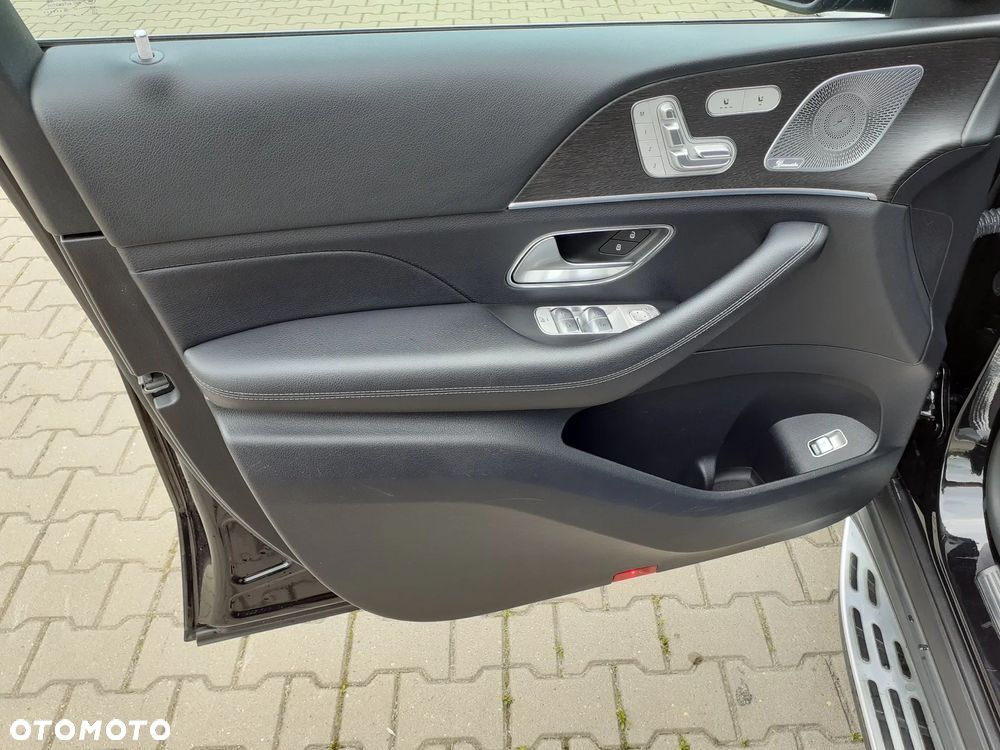 Mercedes-Benz GLE 300 d 4Matic 9G-TRONIC AMG Line - 21