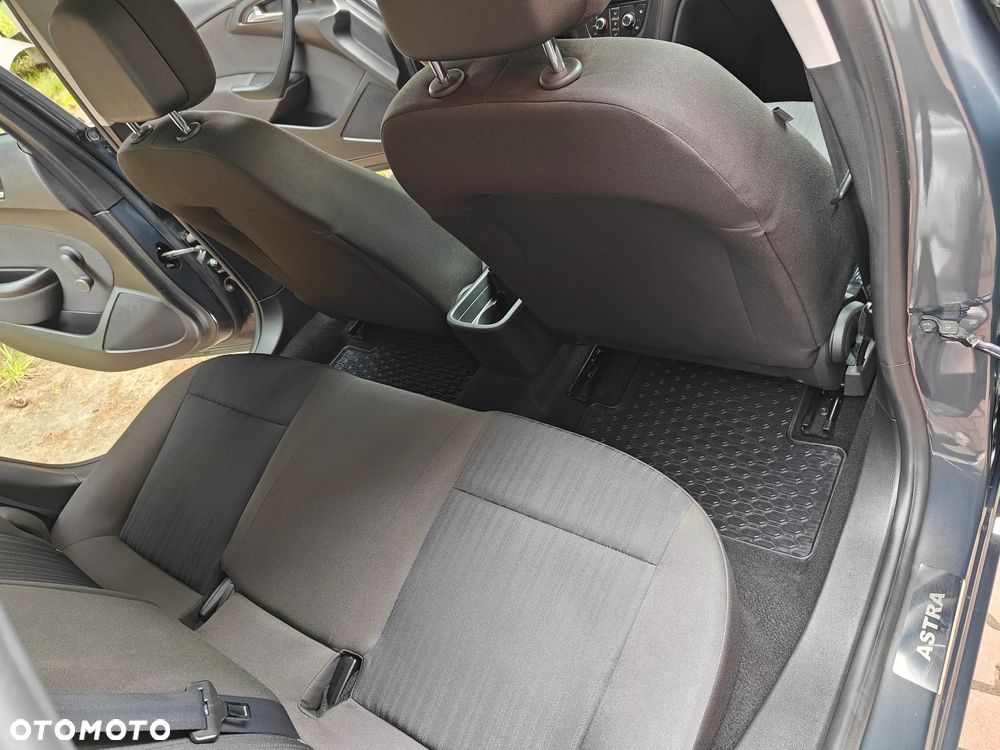 Opel Astra 1.6 CDTI Cosmo - 10