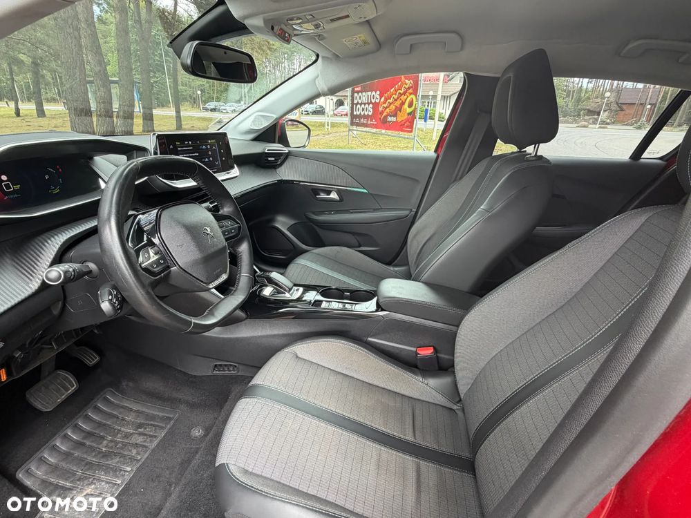 Peugeot 208 - 9