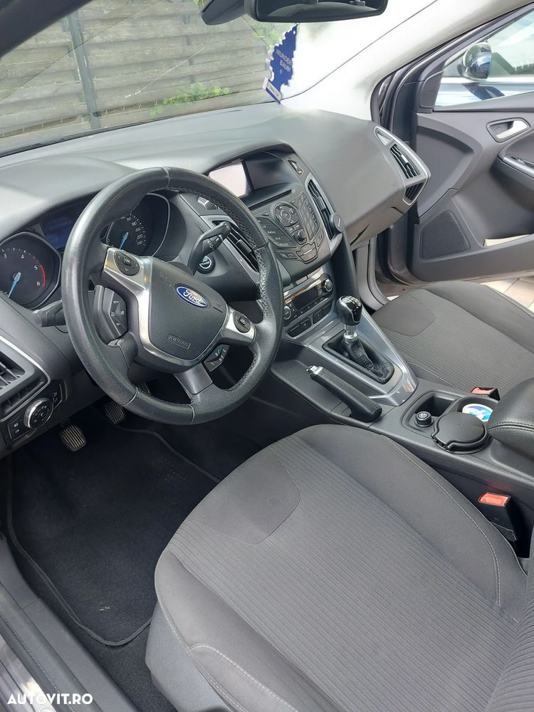 Ford Focus 1.6 TDCI DPF Titanium - 12