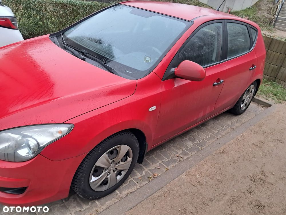 Hyundai i30 1.4 Base + - 5