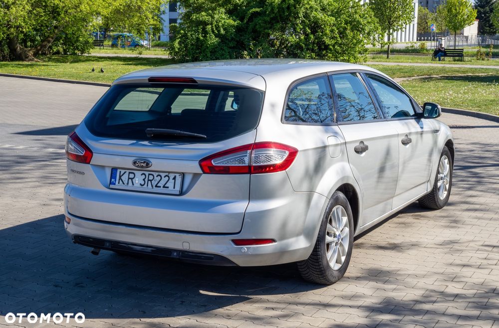 Ford Mondeo 2.0 Trend - 9