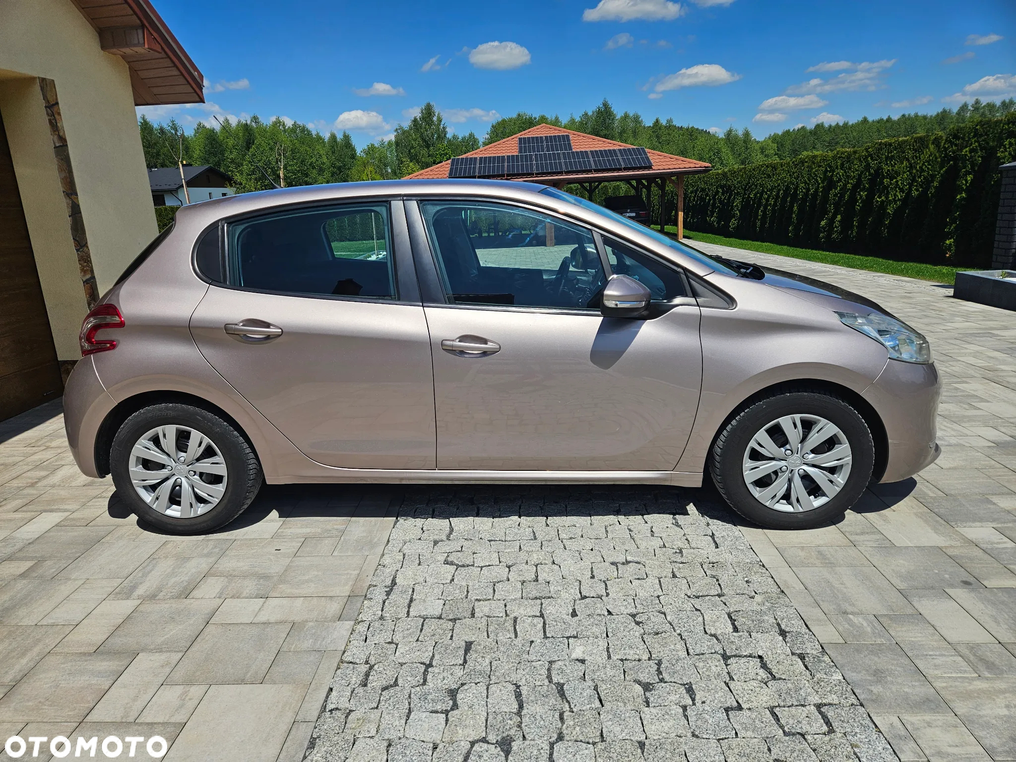 Peugeot 208 1.2 PureTech GPF Allure S&S - 11