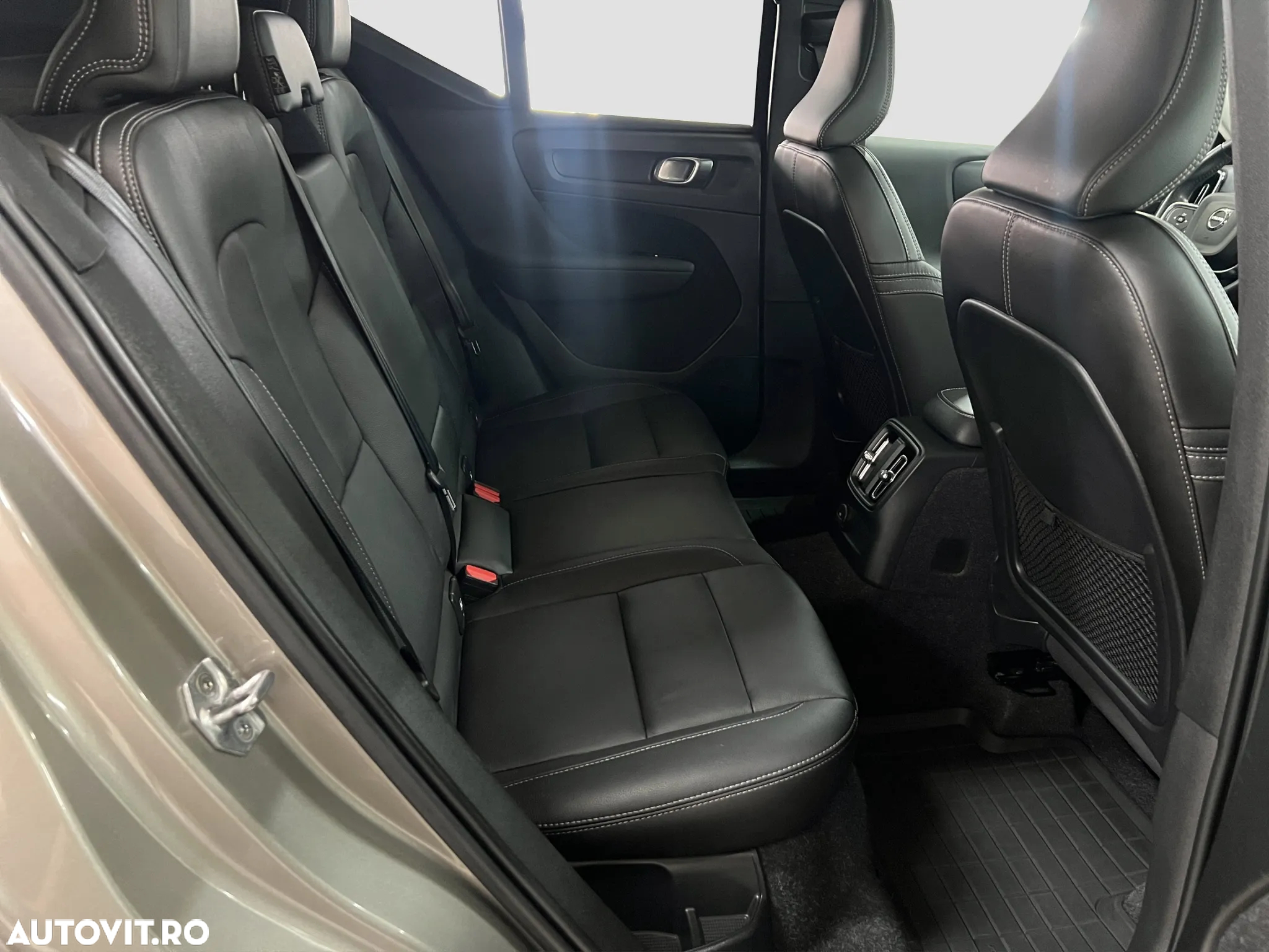 Volvo XC 40 Recharge T5 Twin Engine AT7 Inscription Expression - 21