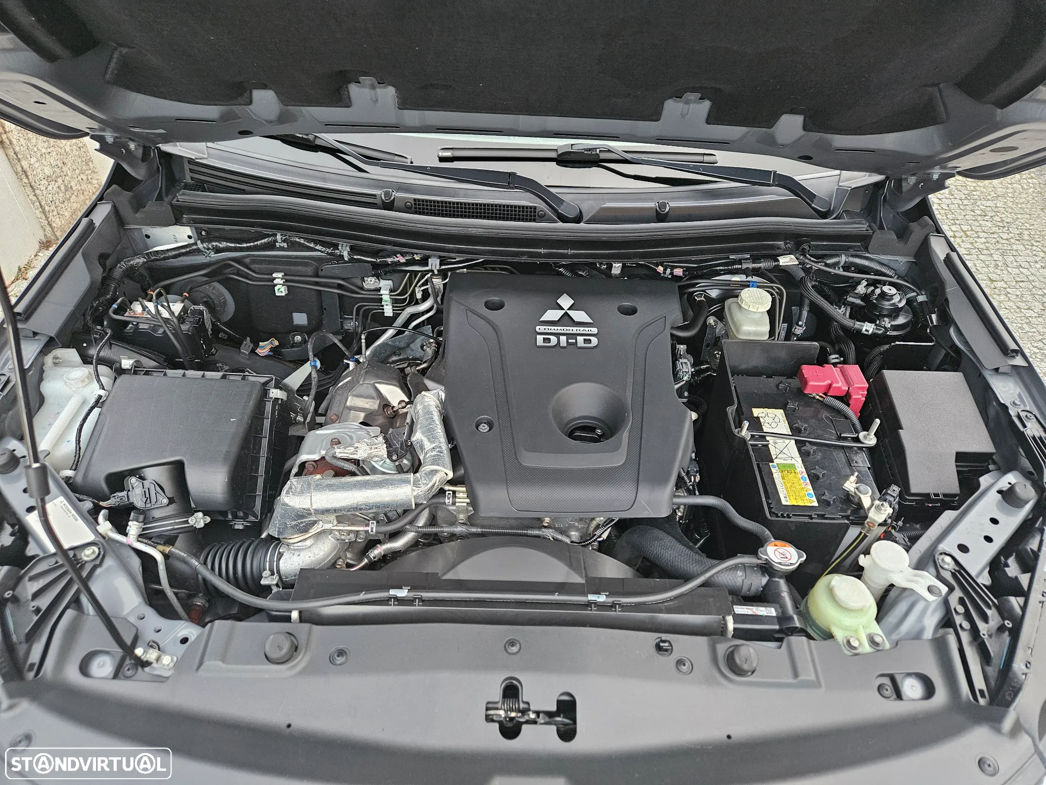 Mitsubishi L200 2.3 DI-D Strakar Space Cab Intense AT 4WD - 31