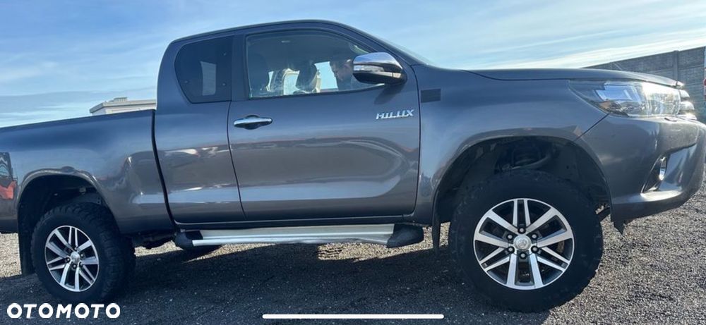 Toyota Hilux 4x4 Double Cab S&S Comfort - 26