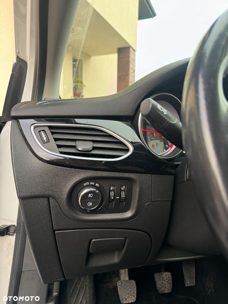 Opel Astra 1.6 CDTI Elite S&S - 10