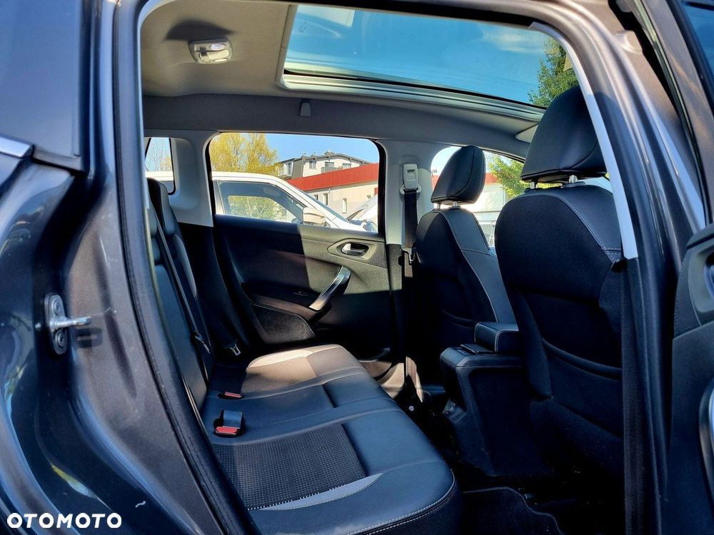 Peugeot 2008 1.5 BlueHDi Allure S&S - 12