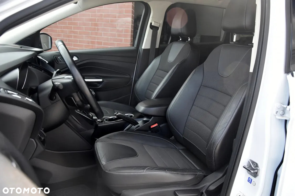 Ford Kuga 2.0 TDCi 2x4 SYNC - 24