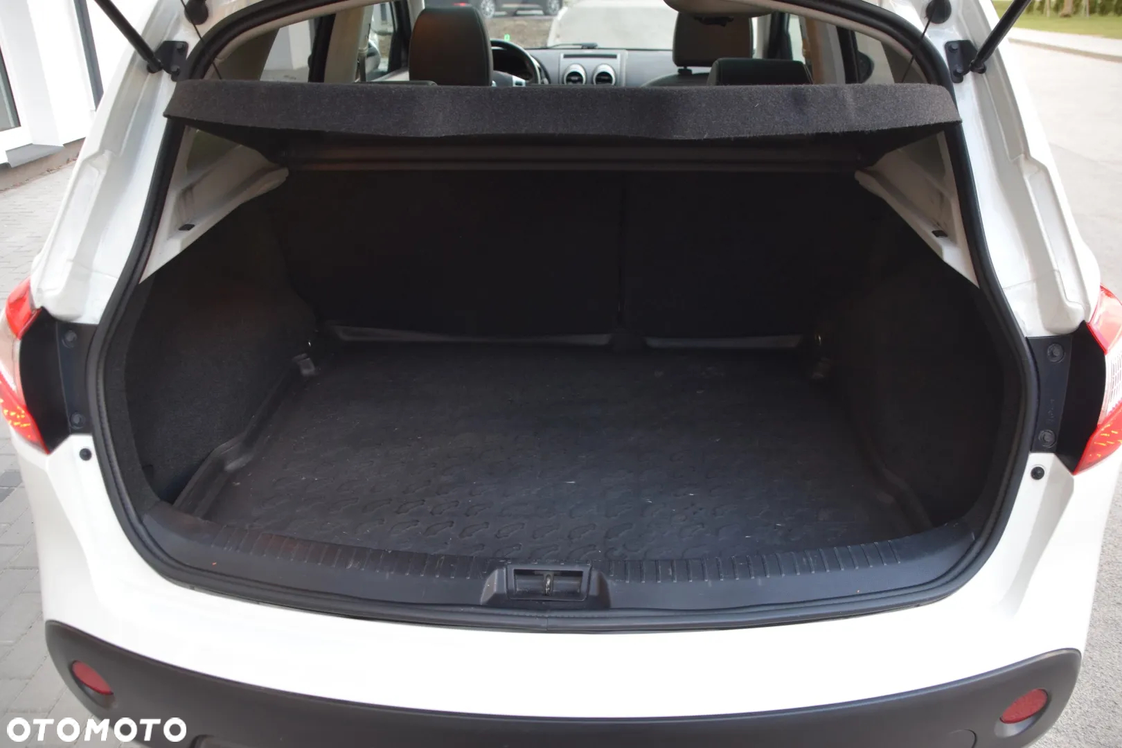 Nissan Qashqai 1.6 DCi 4x4 Tekna - 15