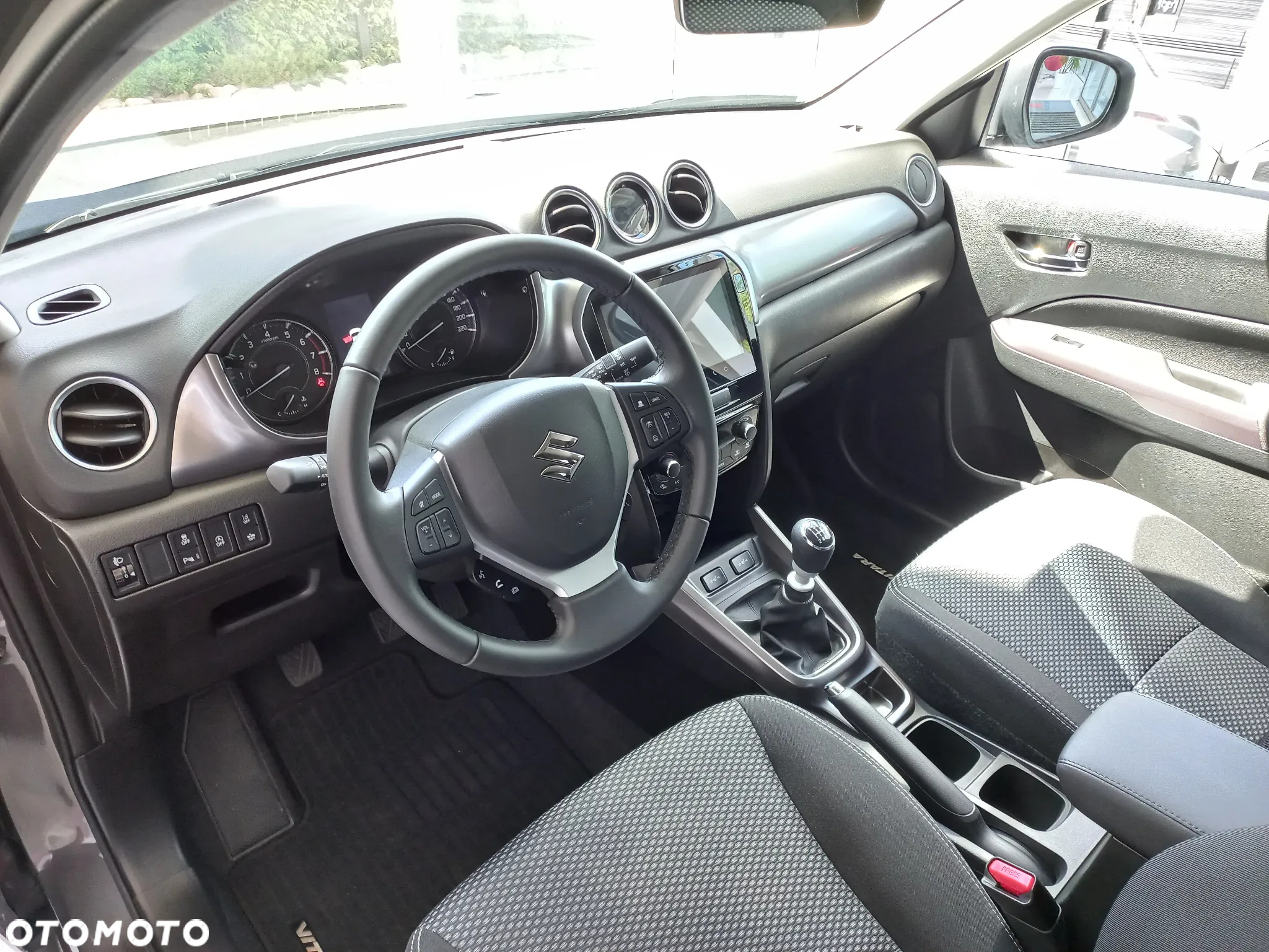 Suzuki Vitara 1.4 Boosterjet mHEV Premium Plus 2WD - 19