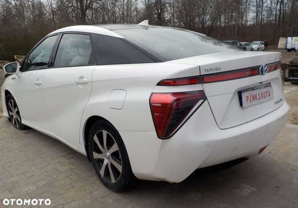 Toyota Mirai - 13