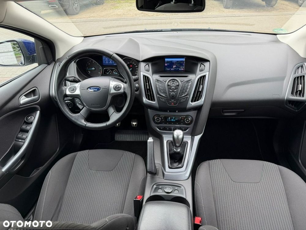Ford Focus - 30