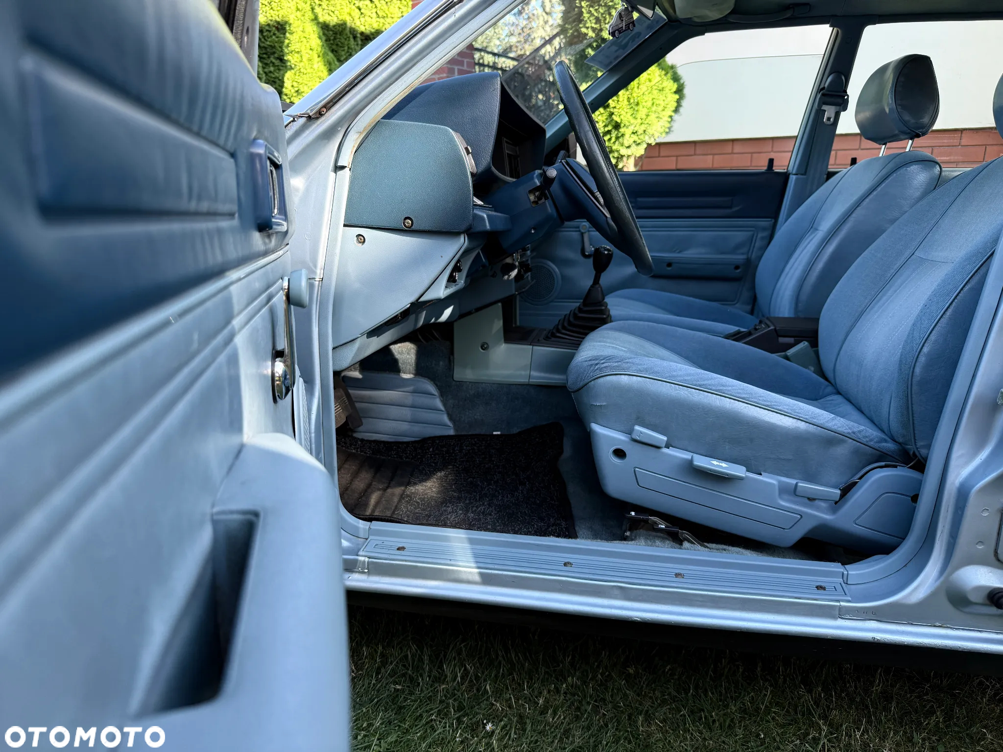 Nissan Bluebird - 14
