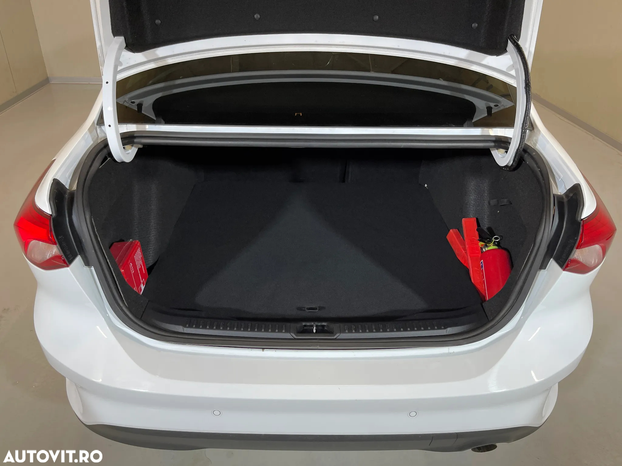 Ford Focus 1.0 EcoBoost Trend Edition - 12