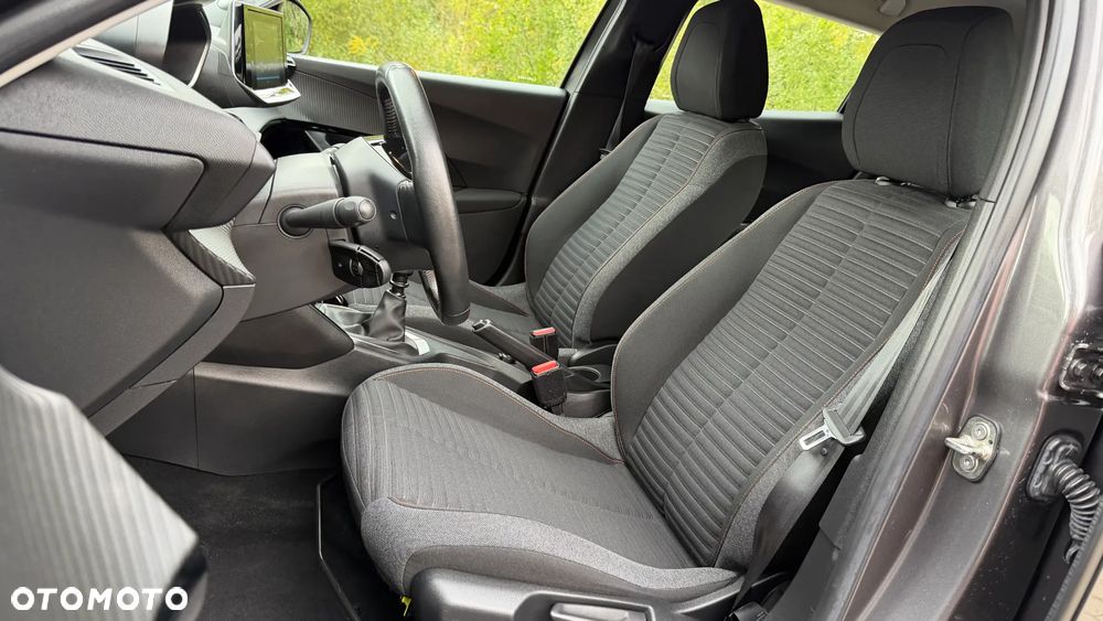 Peugeot 2008 1.2 PureTech Active Pack S&S - 26