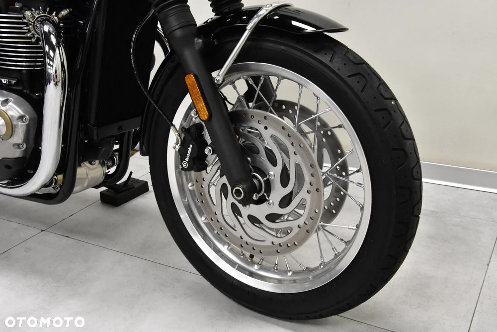 Triumph Bonneville - 31