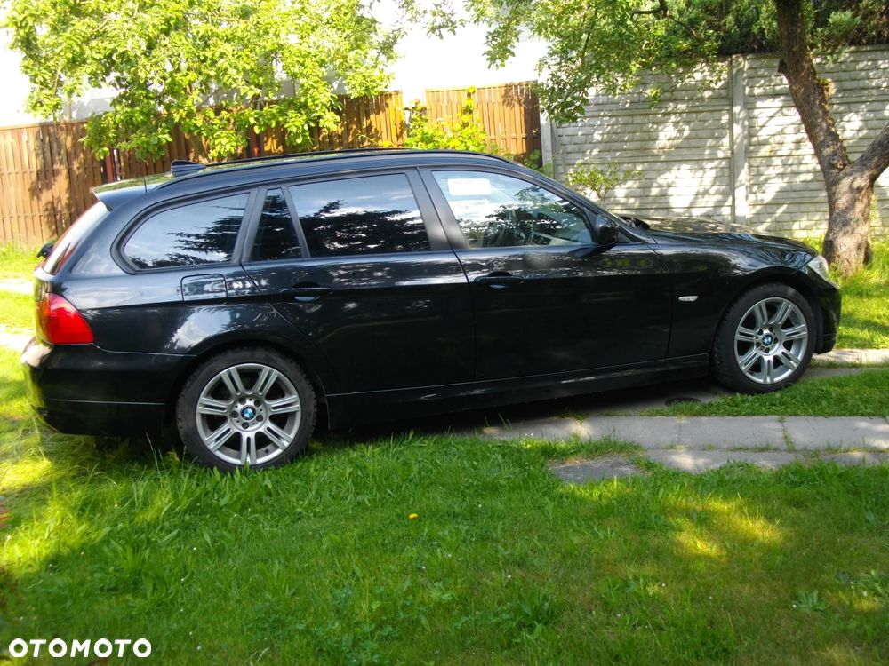 BMW Seria 3 320d xDrive DPF - 2
