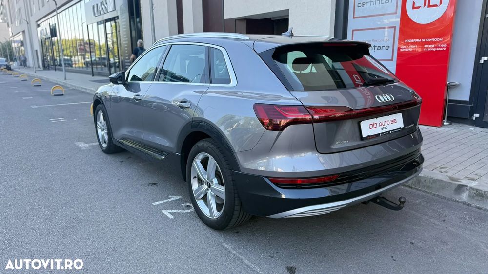Audi e-tron - 7