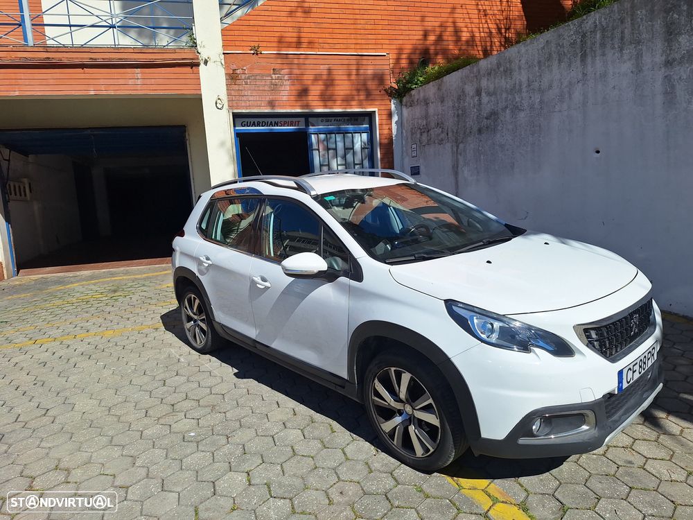 Peugeot 2008 1.2 PureTech Allure - 5
