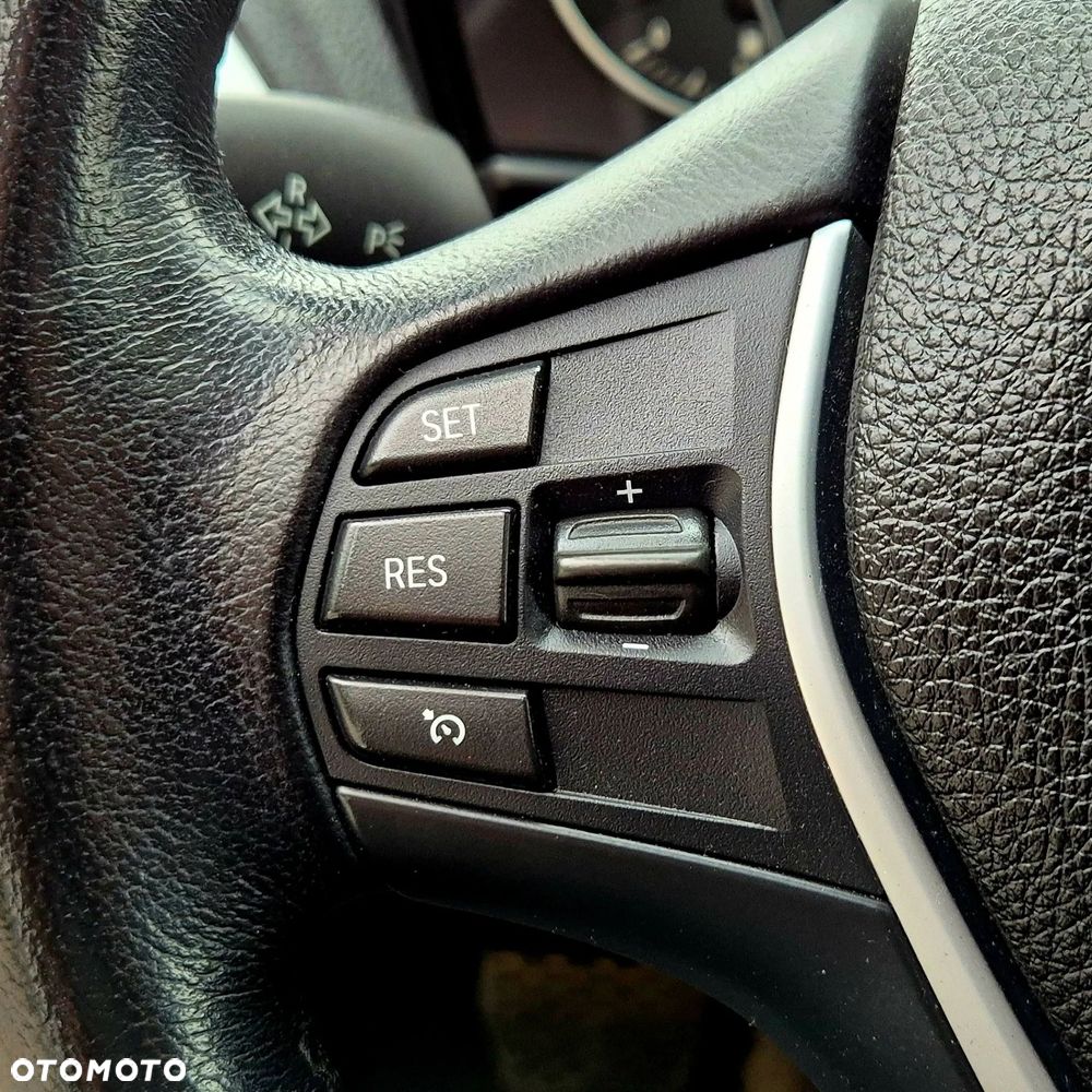 BMW Seria 1 118i Sport Line - 22