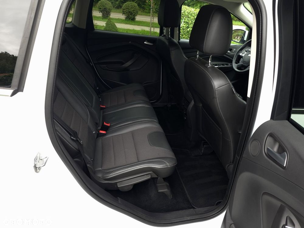 Ford Kuga 2.0 TDCi FWD Titanium - 11