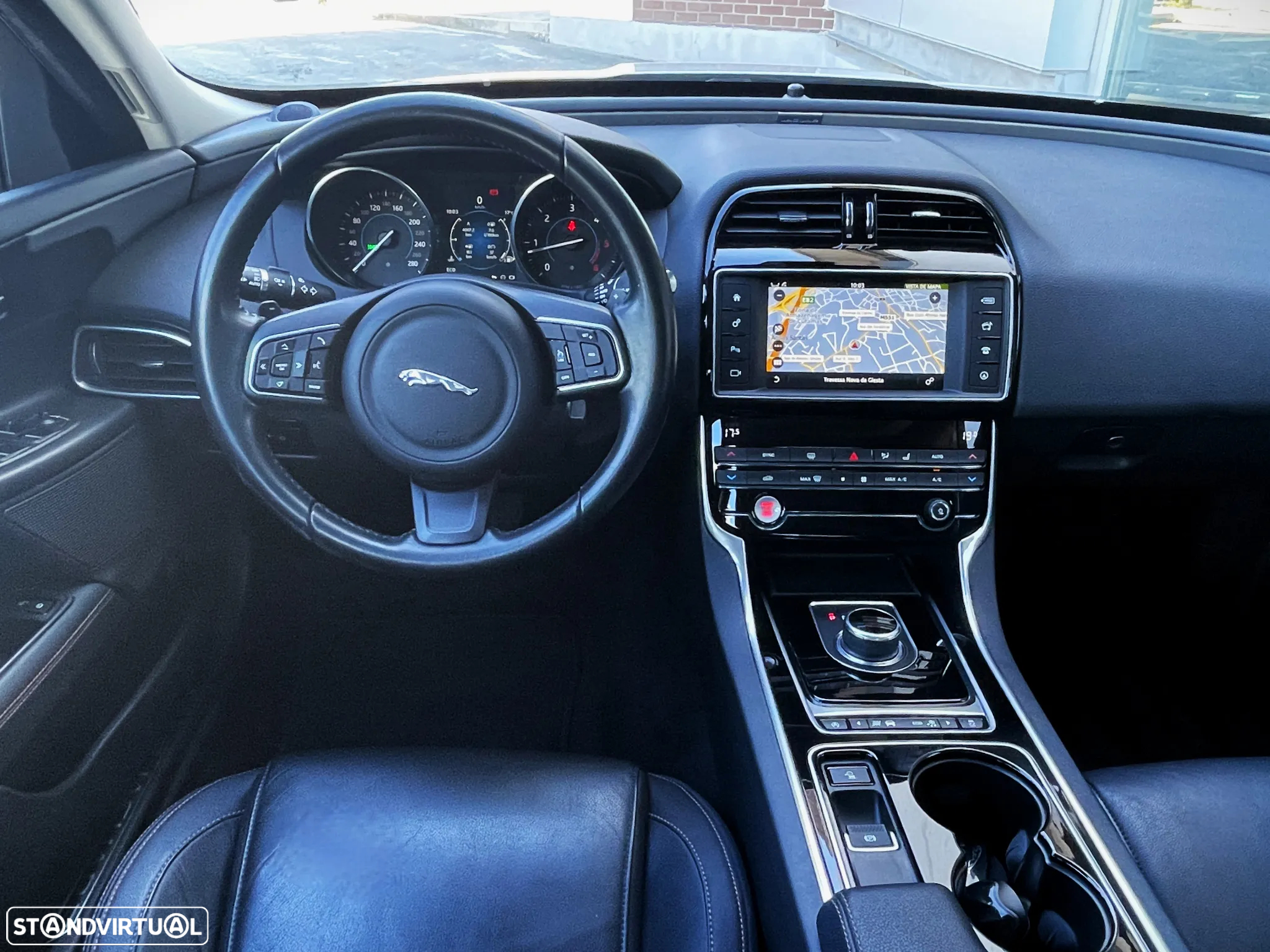 Jaguar XE 2.0 D Prestige Aut. - 12