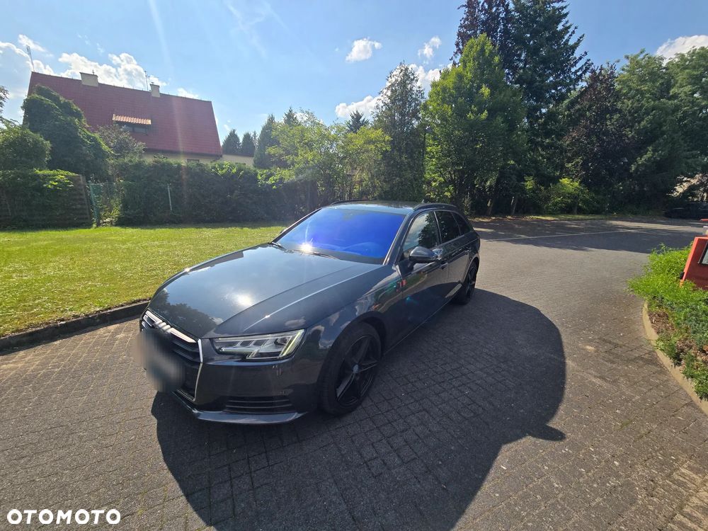 Audi A4 - 1