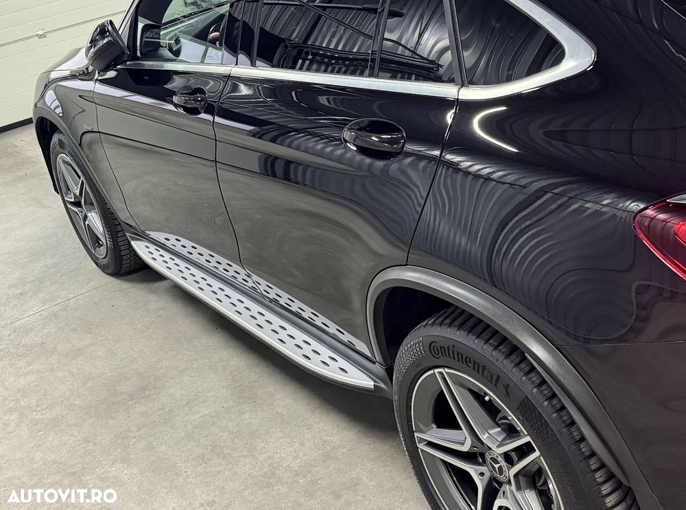 Mercedes-Benz GLC Coupe 300 e 4Matic 9G-TRONIC AMG Line Plus - 28