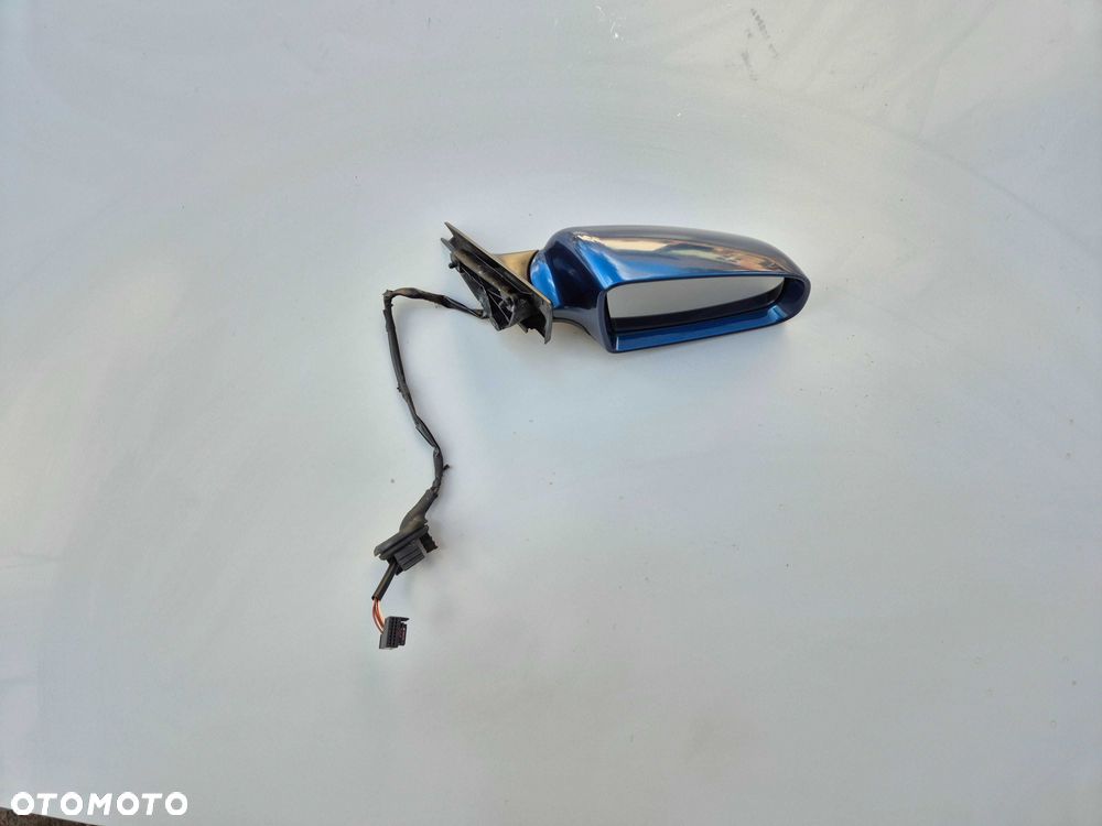 Audi A3 8P LX5V Prawe Przednie Lusterko Zewnętrzne 5PIN 03-08r Europa