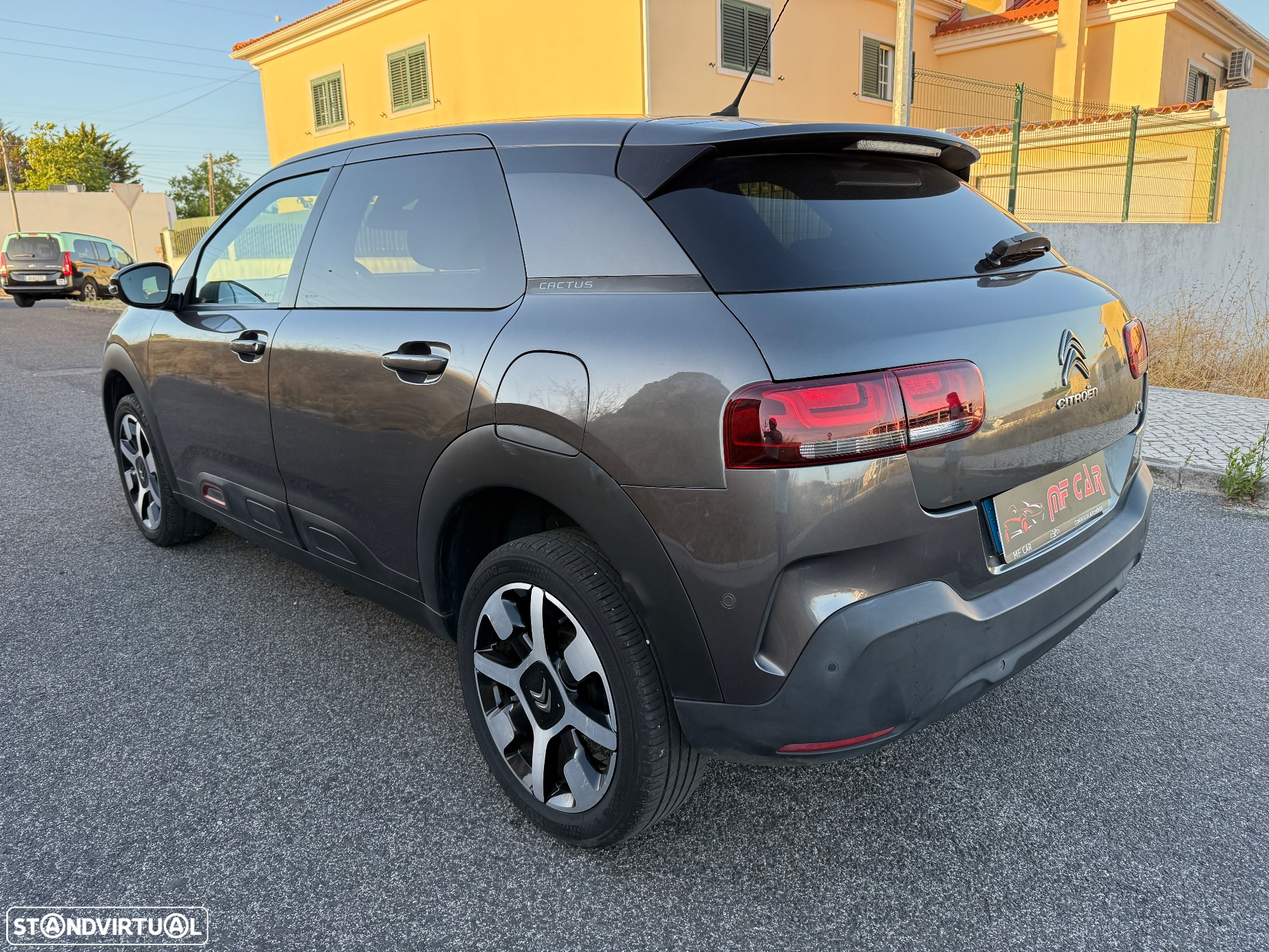 Citroën C4 Cactus 1.2 PureTech Shine - 8